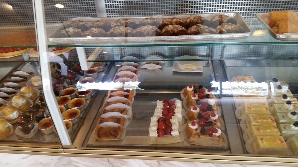 French Pastries Cafe