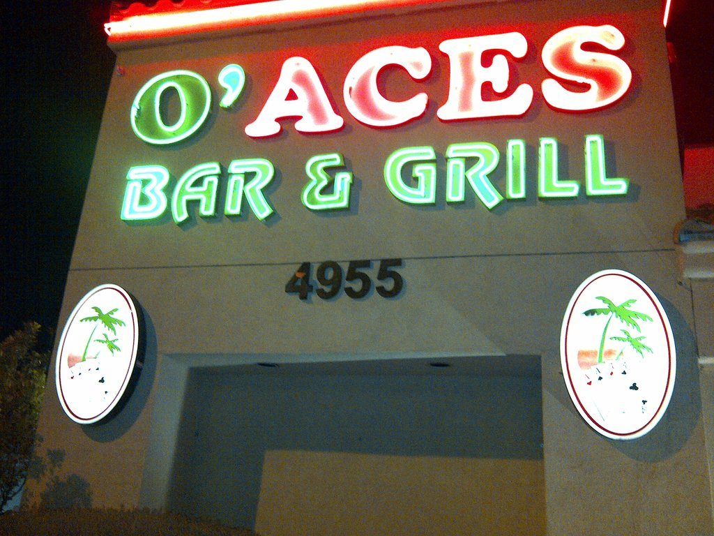 O`aces Bar & Grill